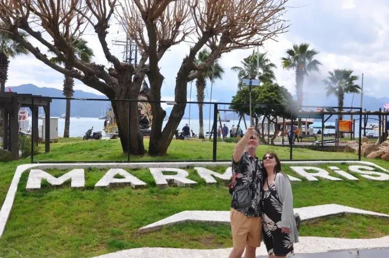 Marmaris'te gören fotoğraf çektiriyor - Fotoğraf: 6